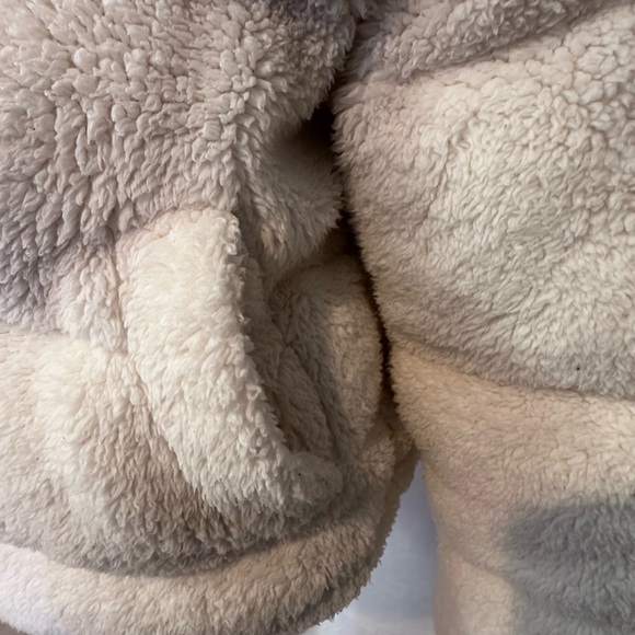 Fashion Nova Cream Fleece Jacket - Picture 4 of 7